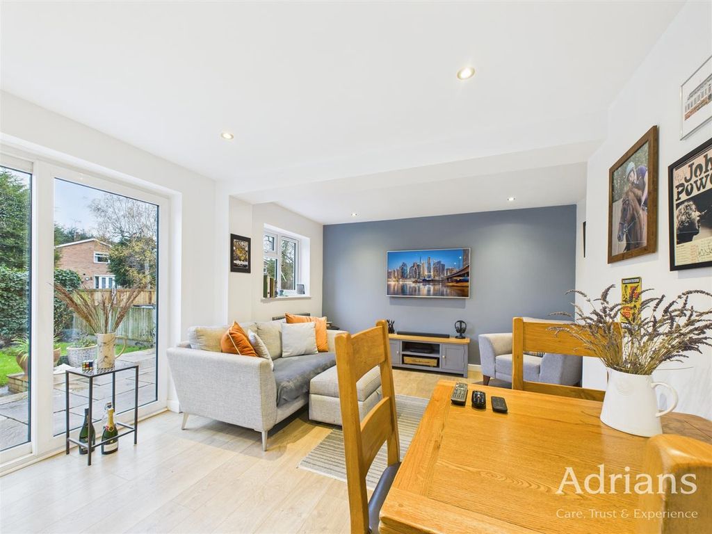 Property photo 3 of 22