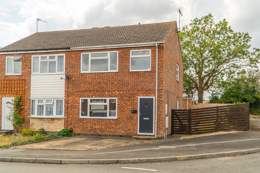 Property photo 1 of 29