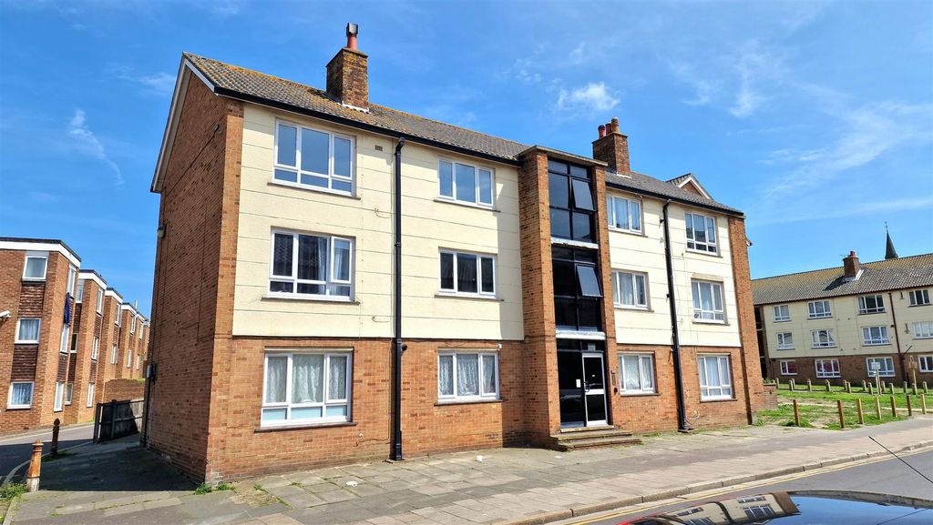 Property photo 1 of 7 External