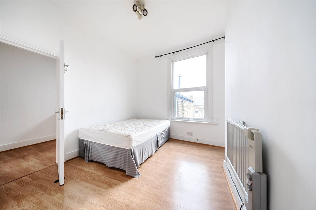 Property photo 3 of 18 Picture No. 37