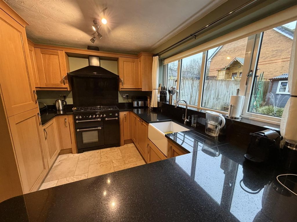 Additional image 8 of 4 bed property for salePreston Drive, Daventry NN11