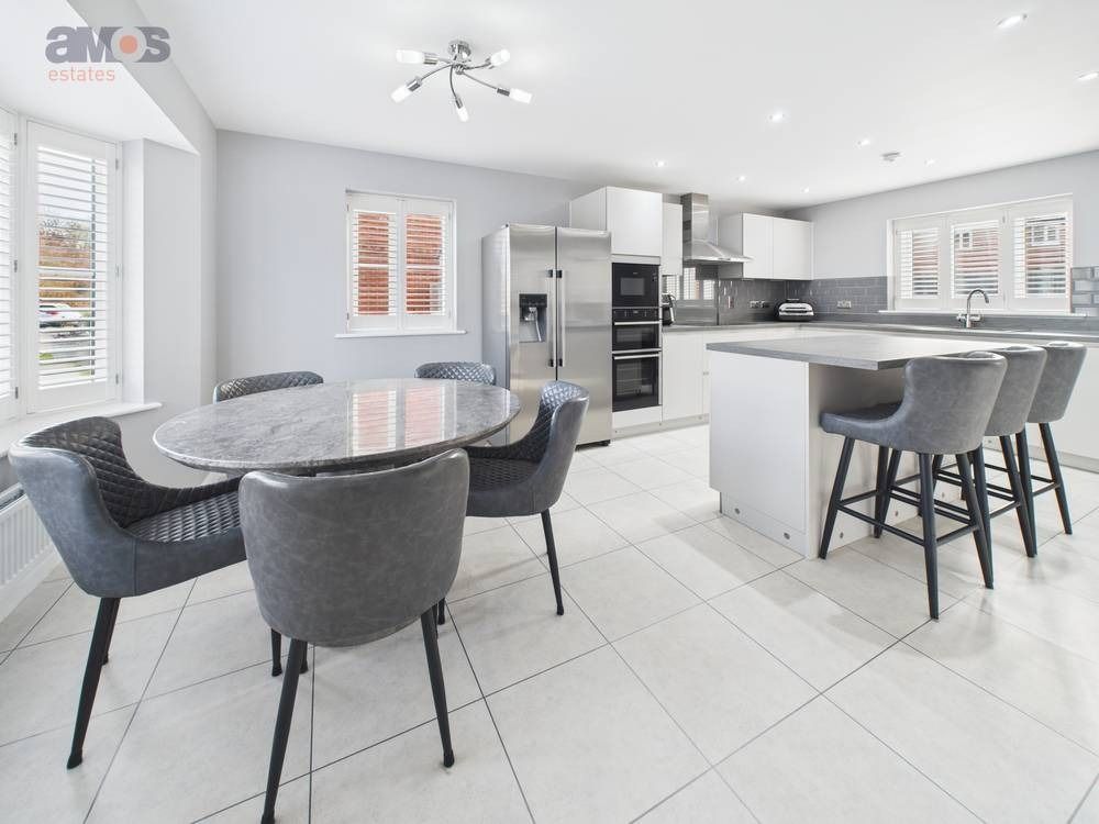 Property photo 2 of 34 4837093