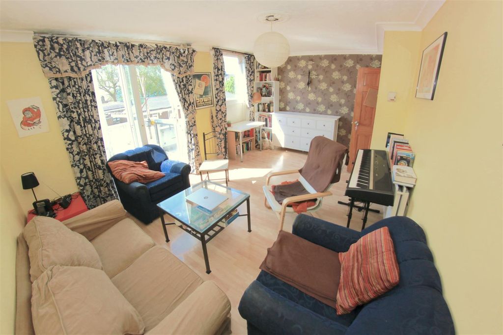 Property photo 3 of 10 Img_5025.Jpg