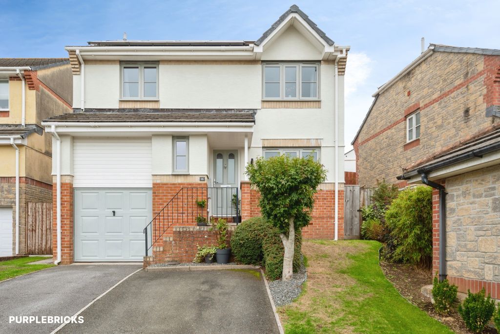 Property photo 2 of 36