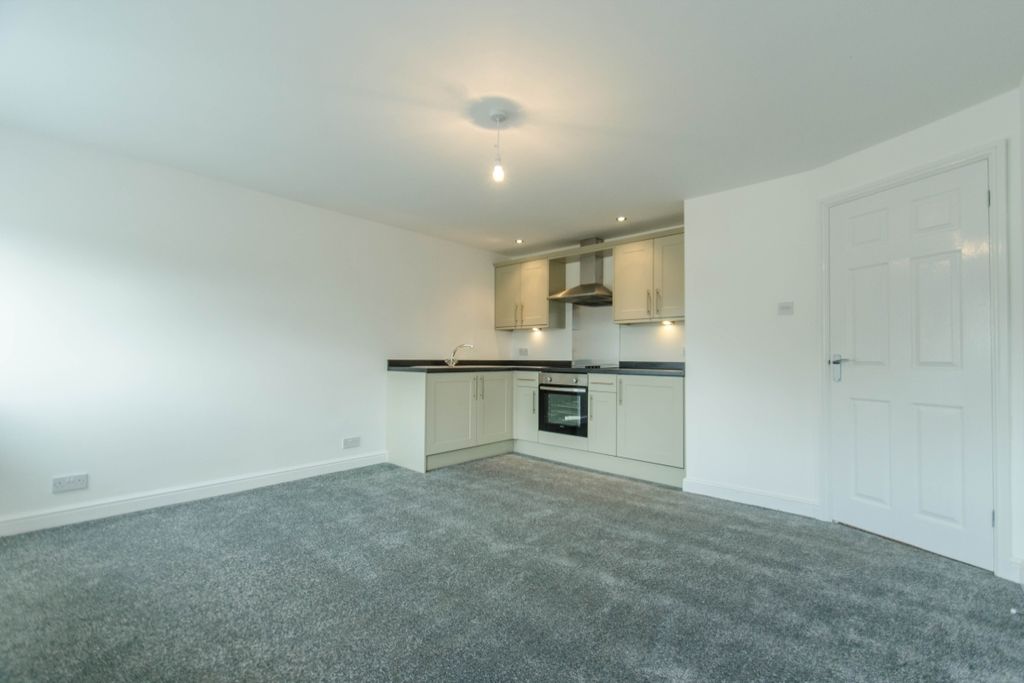 Property photo 2 of 14 Main Page