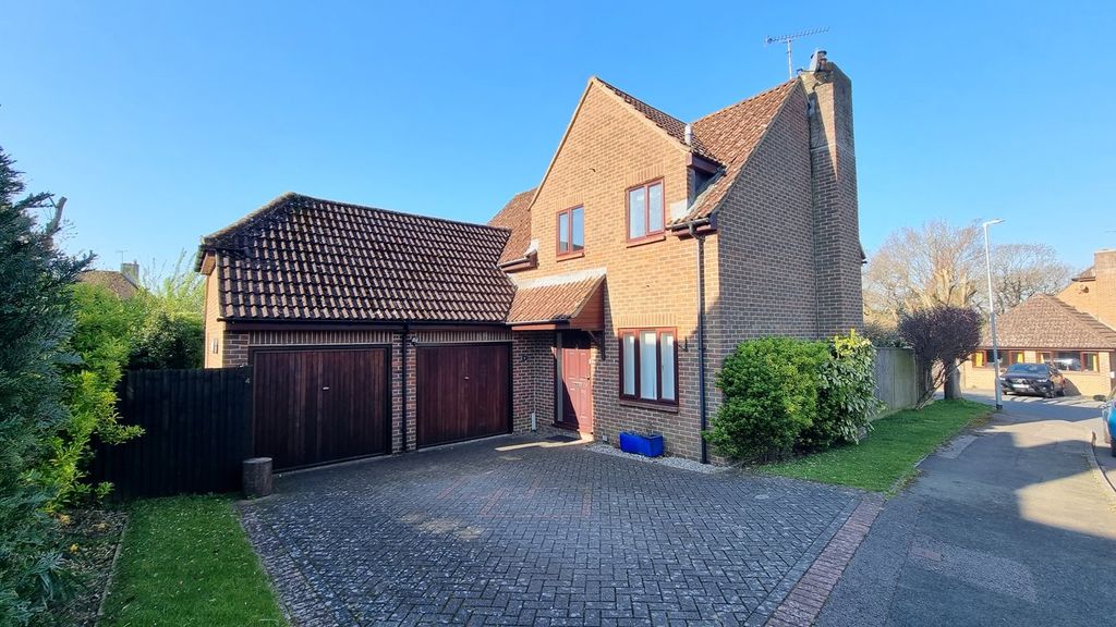 Property photo 1 of 12