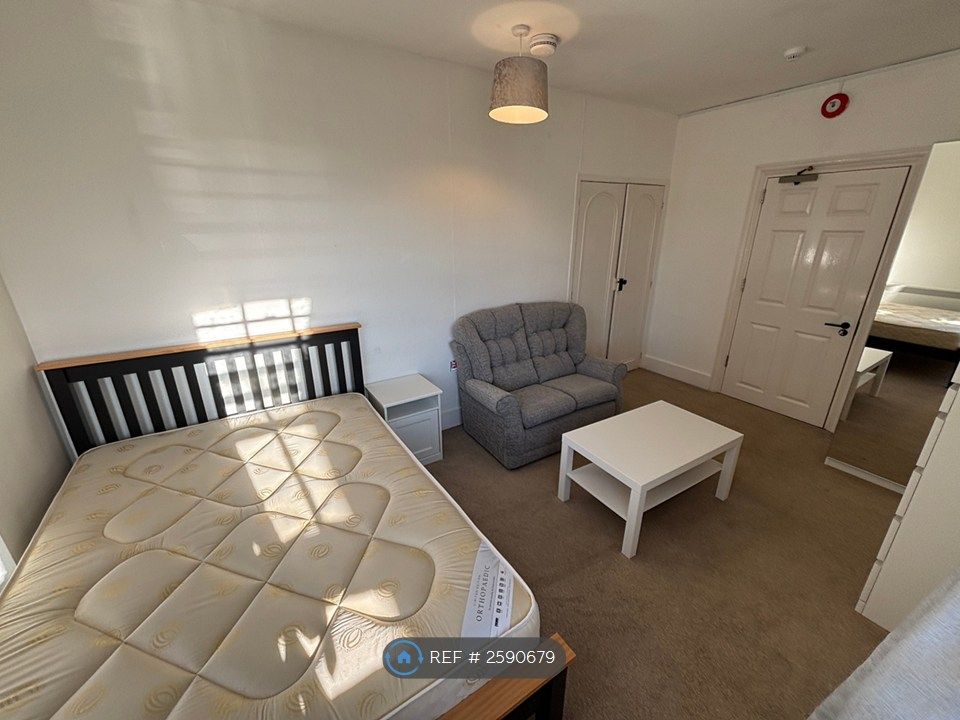 Property photo 2 of 4 Main Room