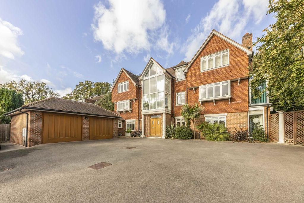 Property photo 1 of 13