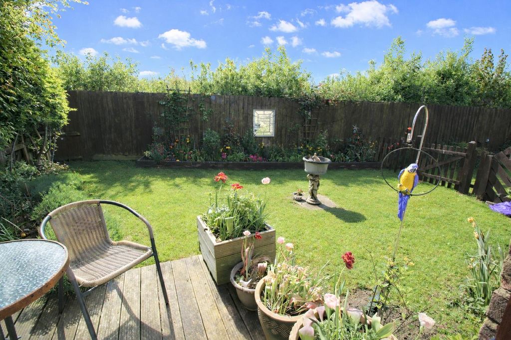 Property photo 3 of 9 Garden.Png