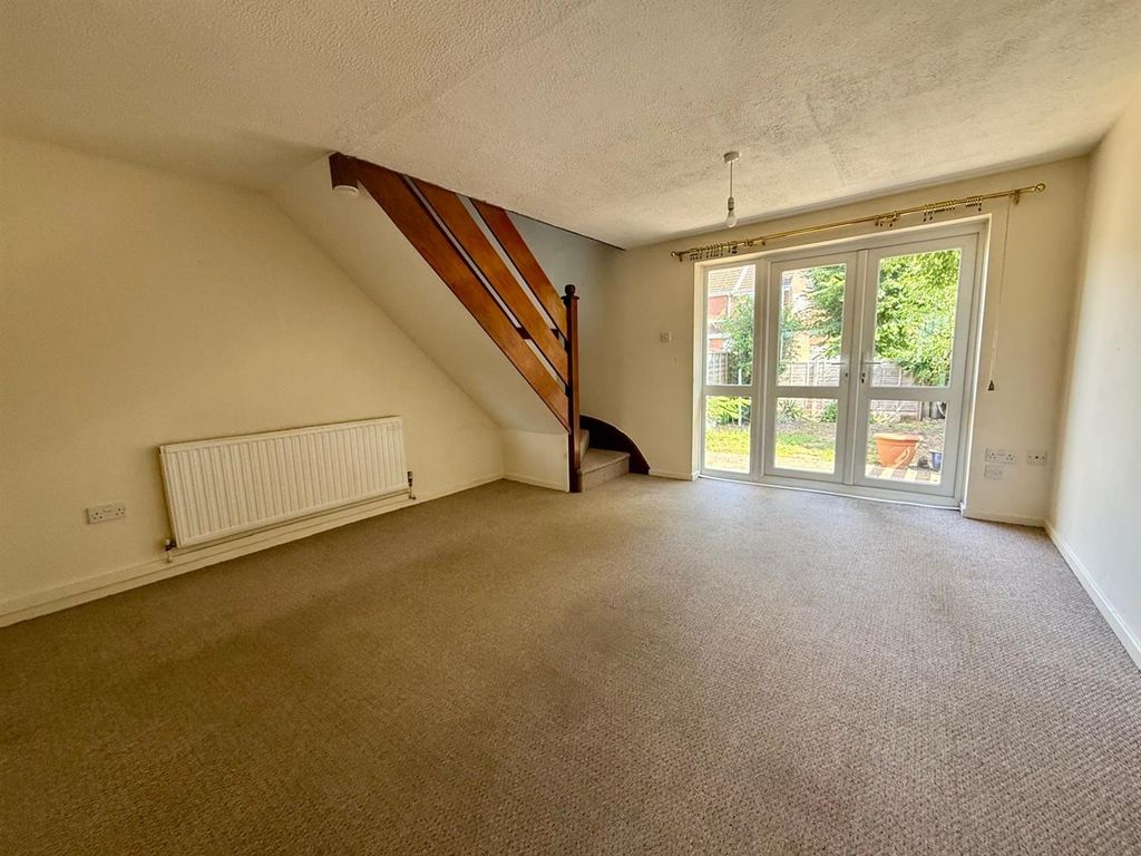 Property photo 3 of 8