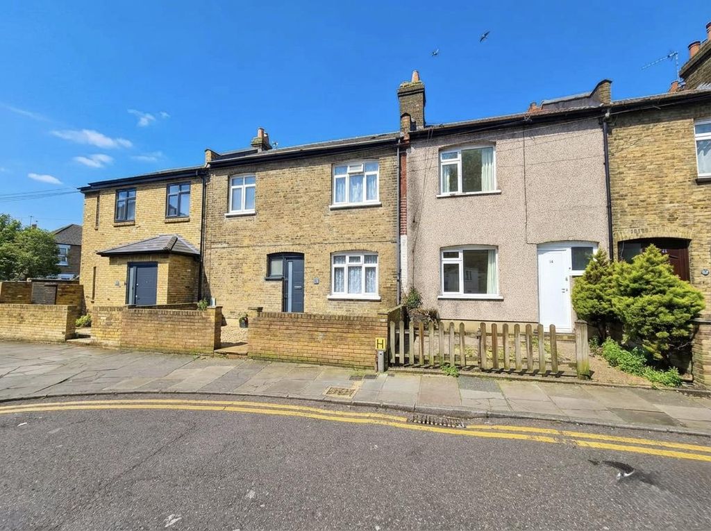 Property photo 1 of 8