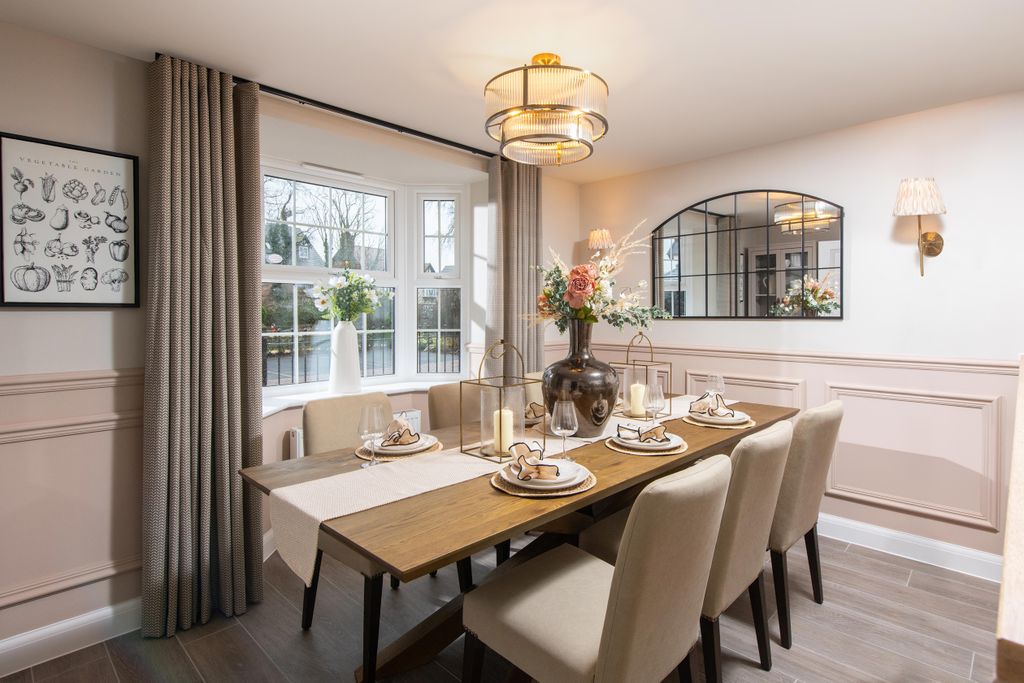 Property photo 3 of 10 Dwh Em Queens Manor Avondale Kitchen Family