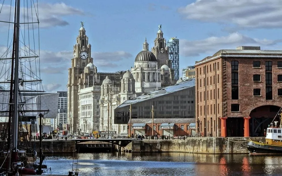 Apartment in Liverpool - More