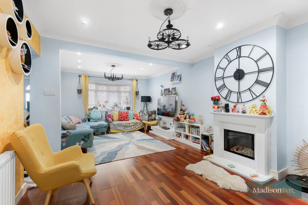 Property photo 3 of 26 Picture No. 19