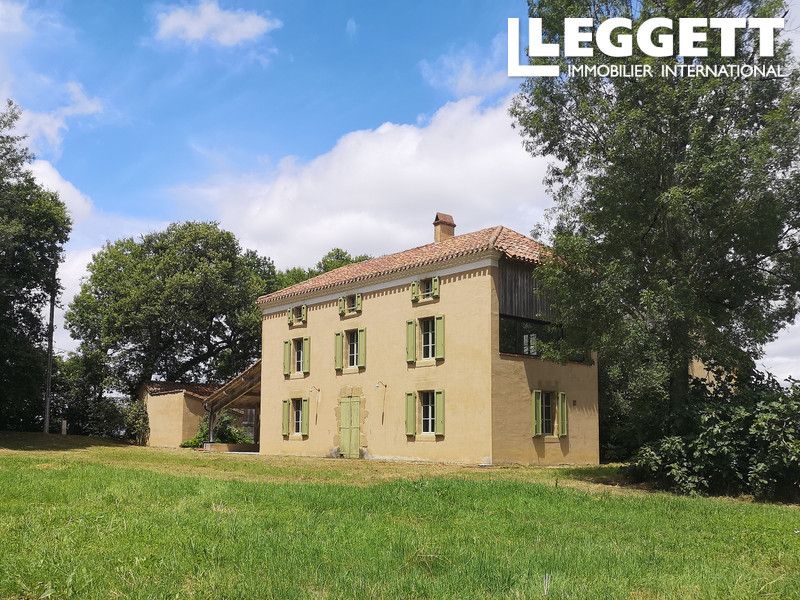 Property photo 2 of 10