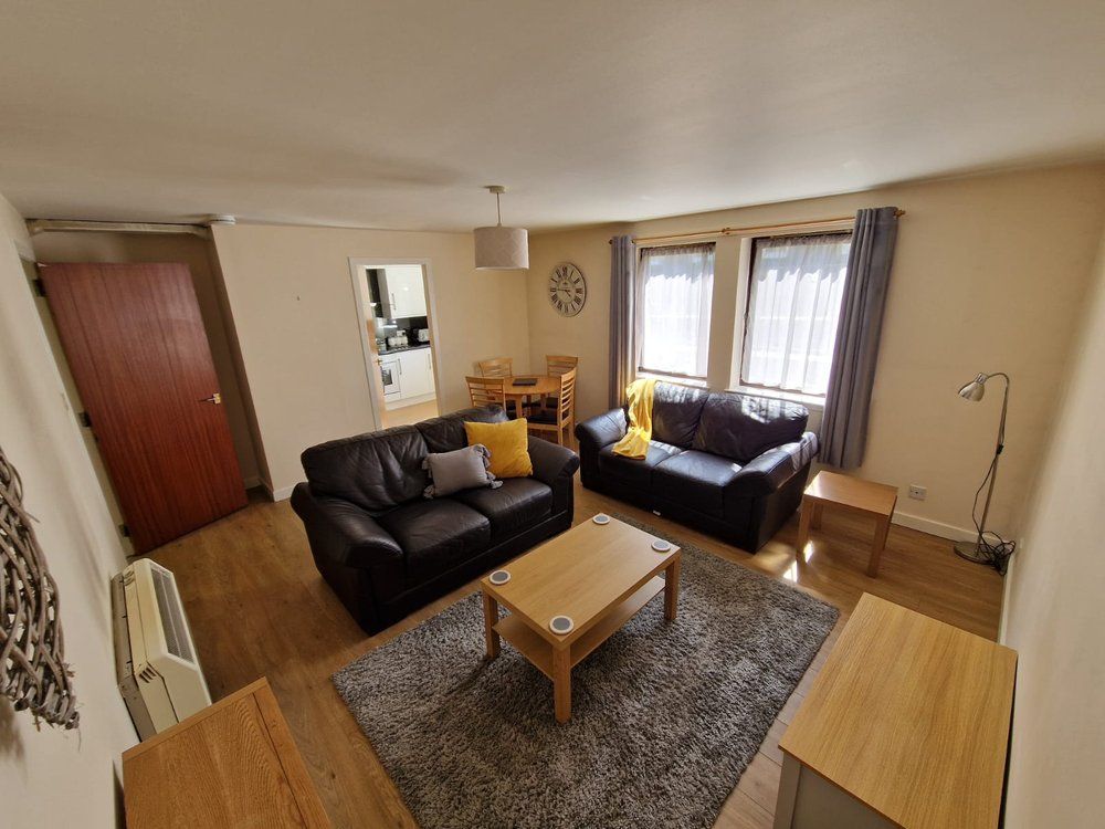 Property photo 2 of 12