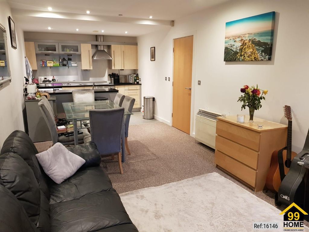 Property photo 2 of 11 Photo 1