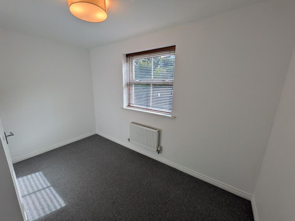 Property photo 3 of 9 Bedroom