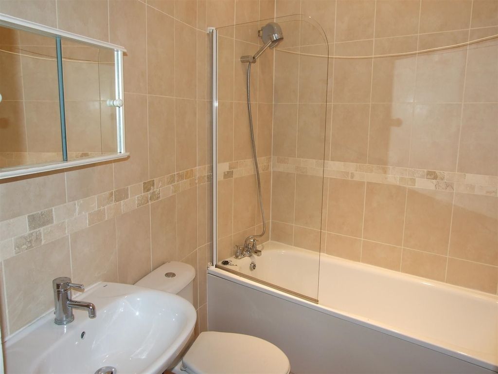 Property photo 3 of 5 Bathroom