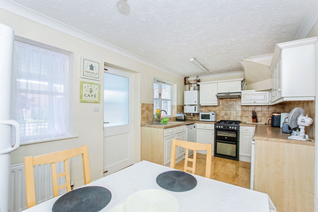 Property photo 3 of 20