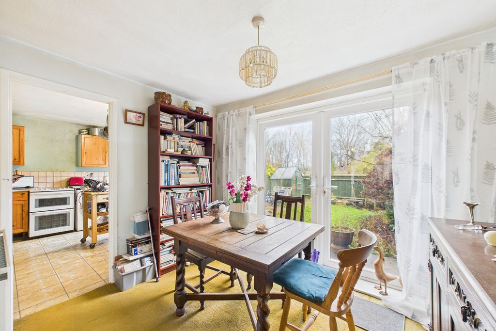 Property photo 3 of 13