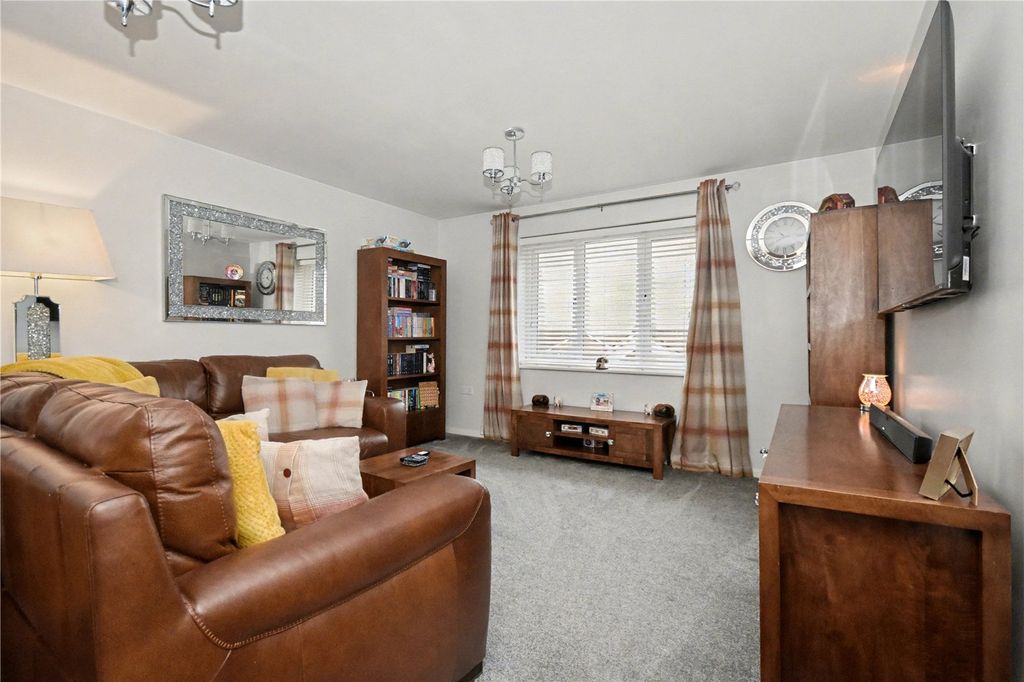 Property photo 2 of 12 Picture No. 10