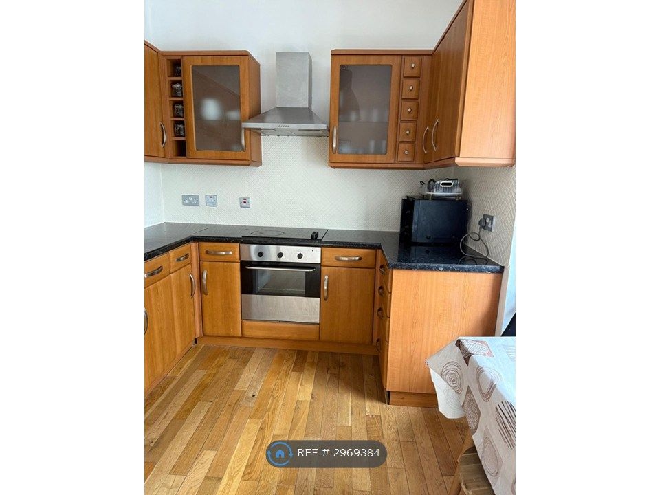 Property photo 1 of 9 Kitchen