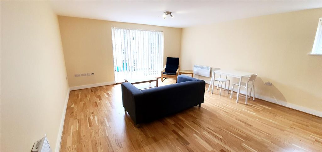 Property photo 2 of 5 Living Room