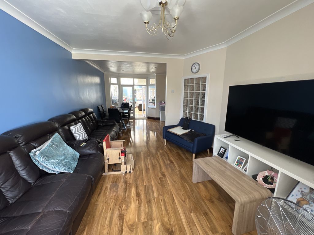 Property photo 3 of 23 Gallery