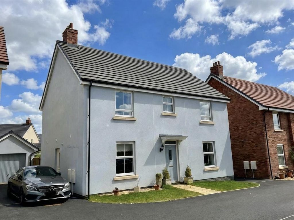 Property photo 1 of 33