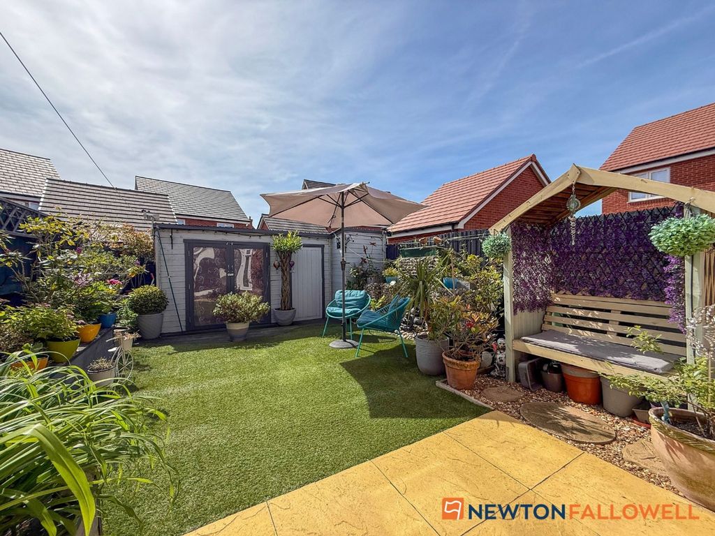 Property photo 3 of 17 Rear Garden 1