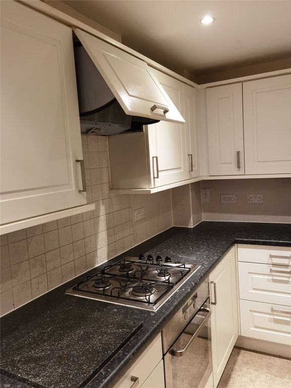 Property photo 3 of 12 Picture No. 02