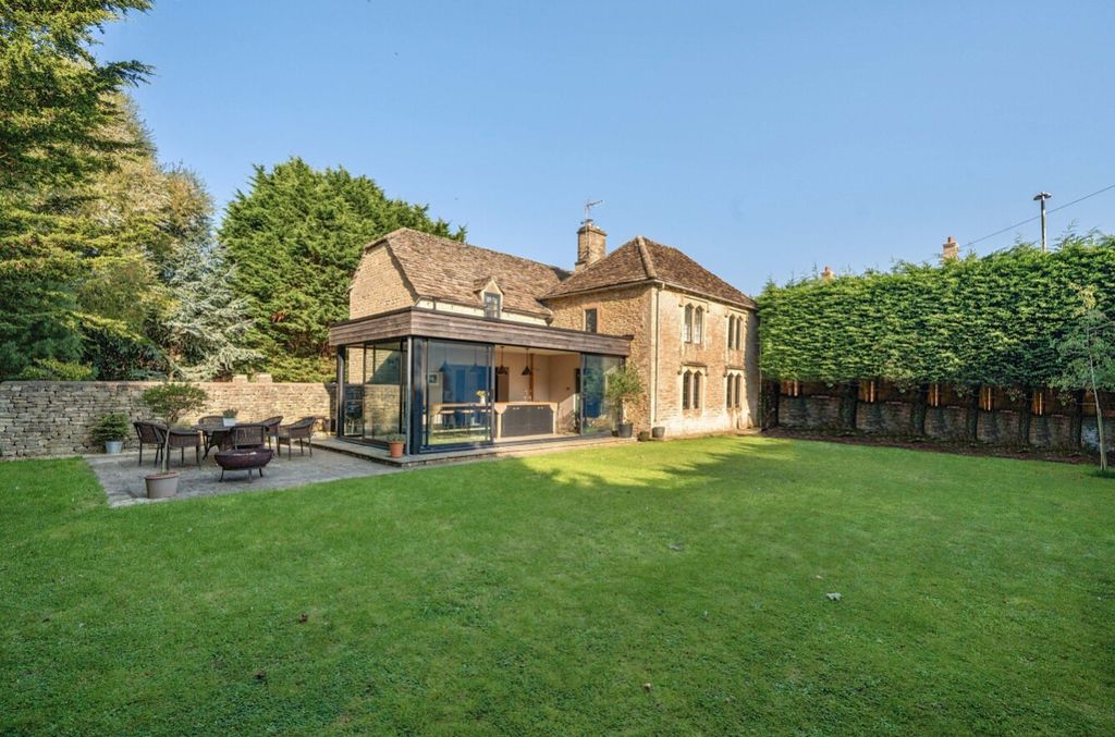 Property photo 1 of 19 1188470-10