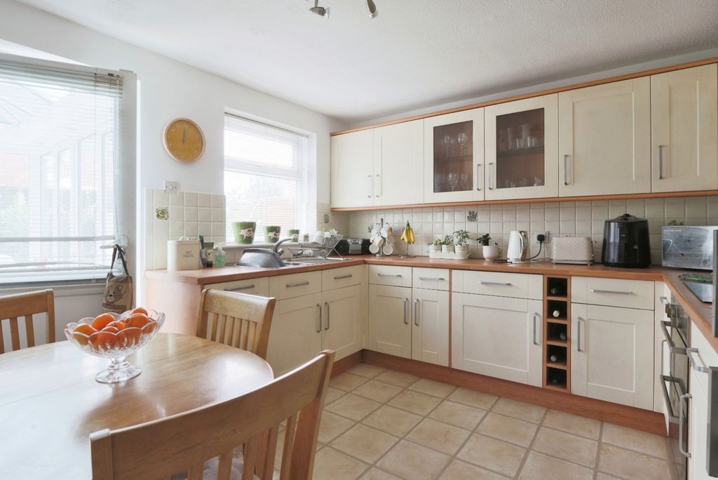 Property photo 2 of 12 3432197