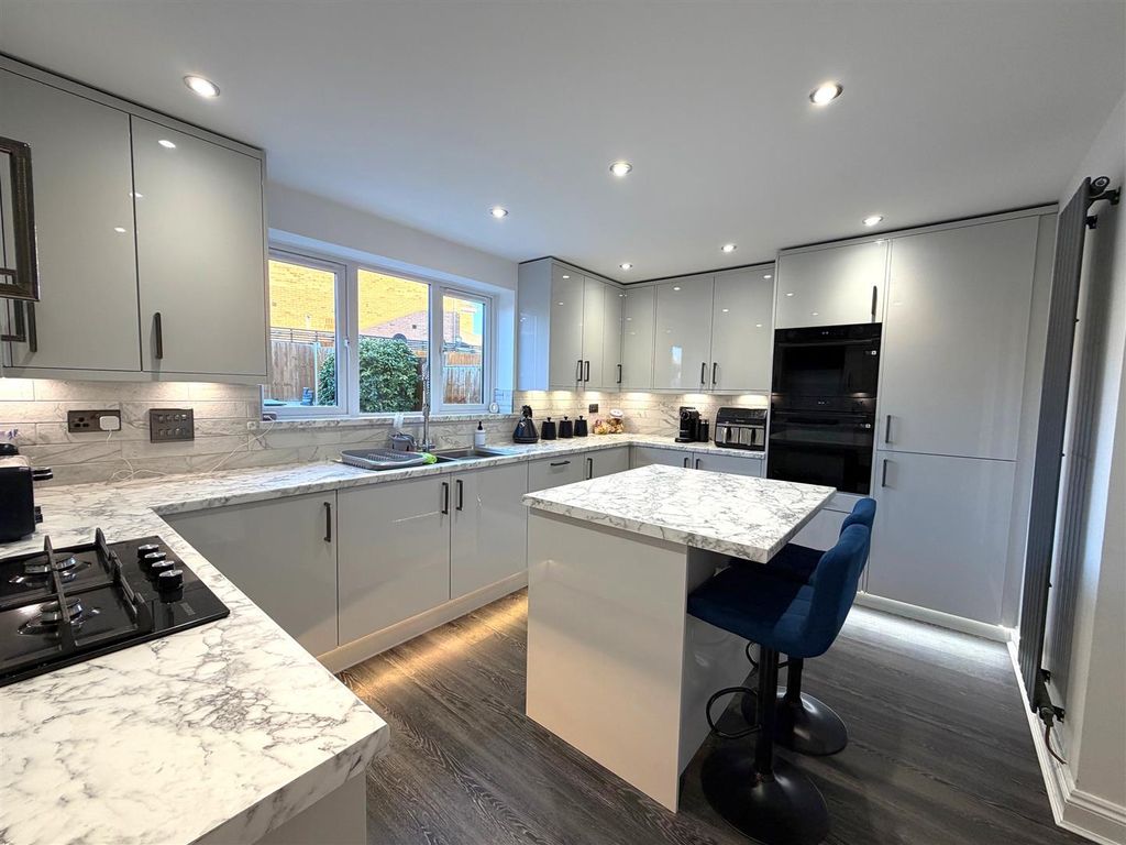 Property photo 2 of 23 Ff .Jpeg