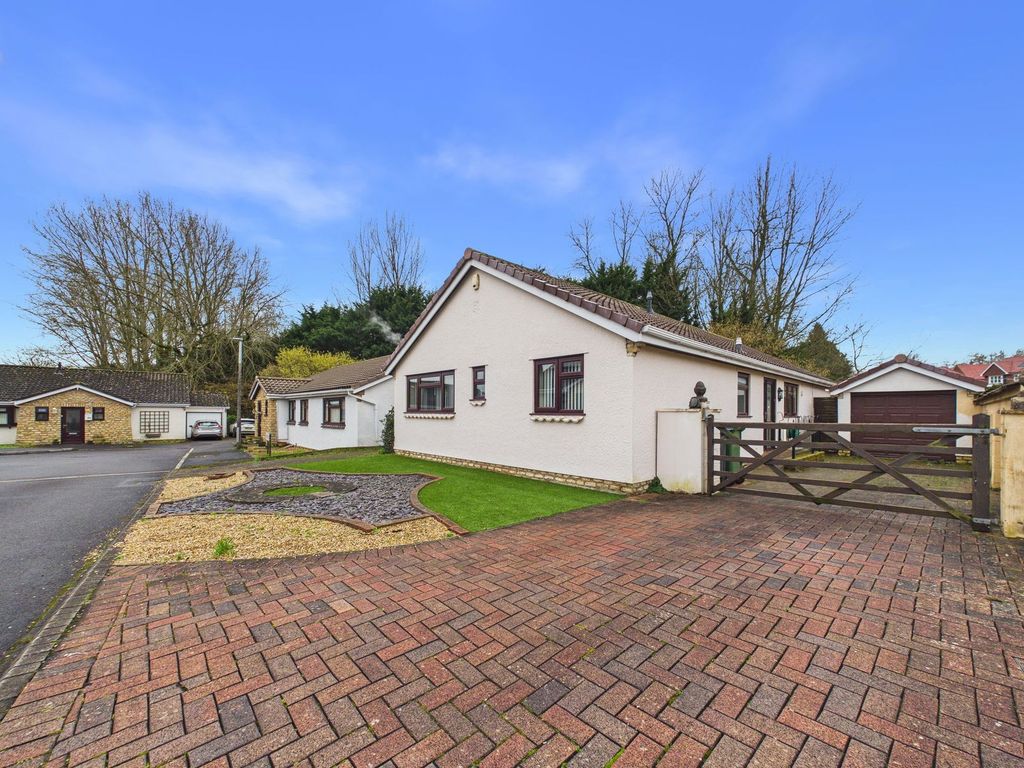 Property photo 2 of 23