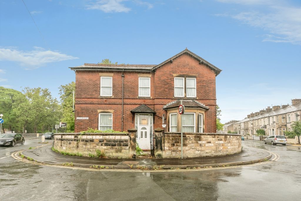 Property photo 1 of 26 Pbox-Img.Jpg