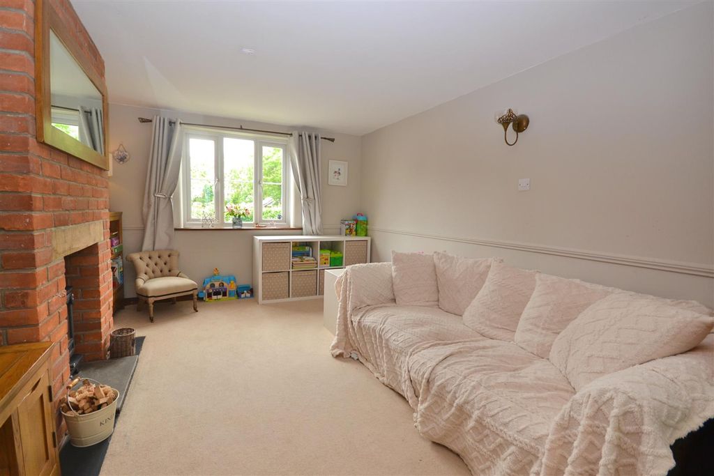 Property photo 3 of 16 8 (55).Png