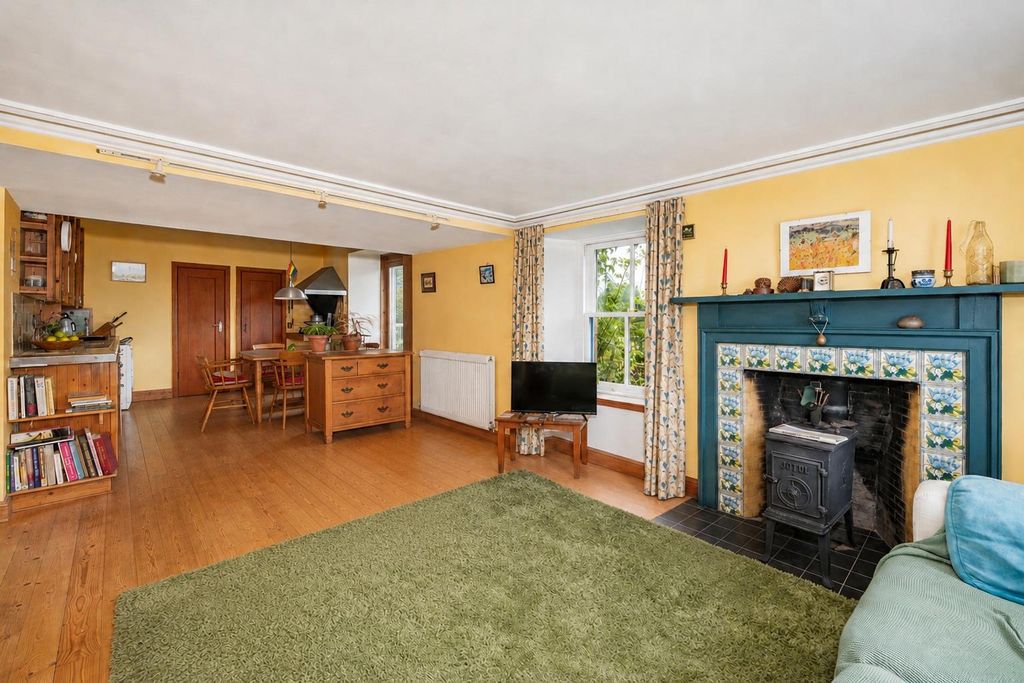 Property photo 3 of 31 18 Bellies Brae Kirriemuir Edits-2.Jpg