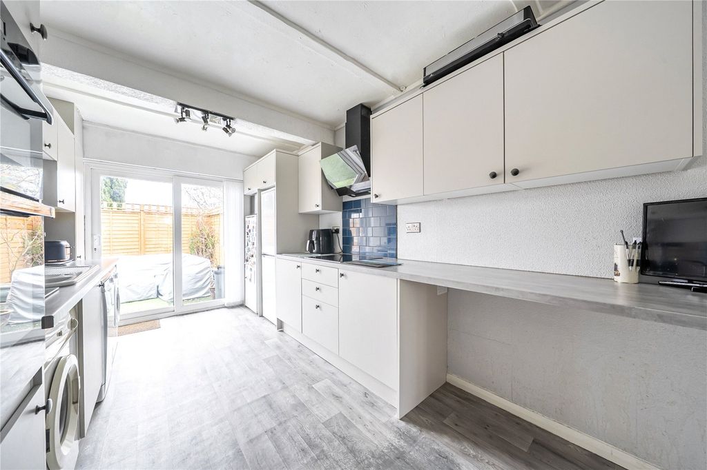 Property photo 3 of 17 Picture 3