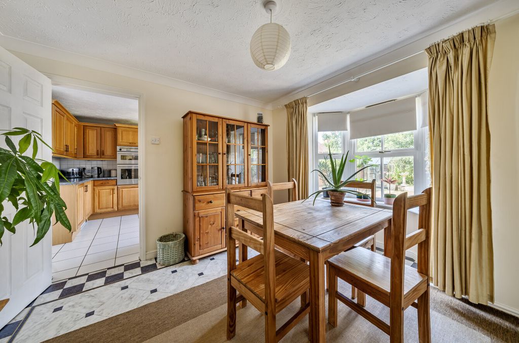 Property photo 3 of 23 1317667-14-6866cd...