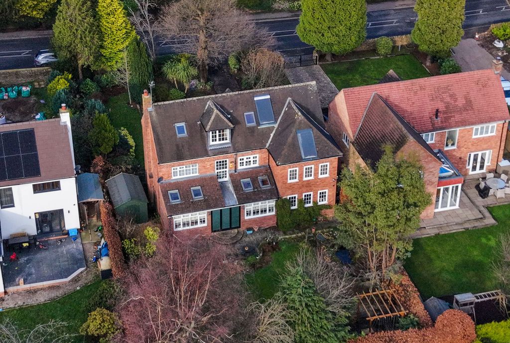 Property photo 2 of 38