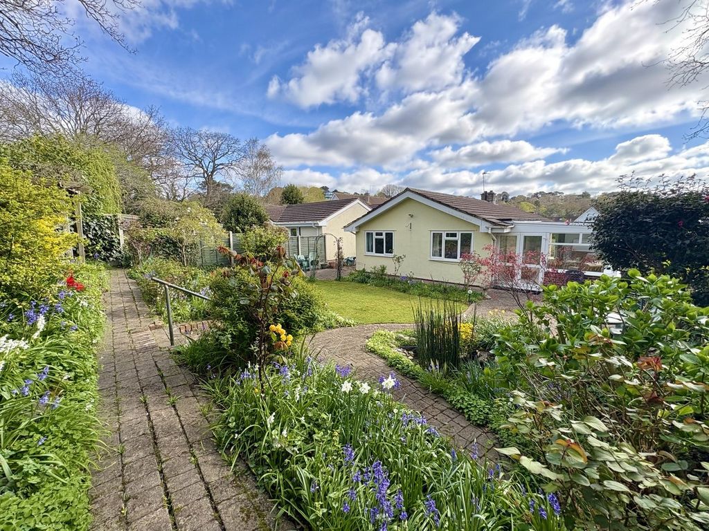 Property photo 2 of 25