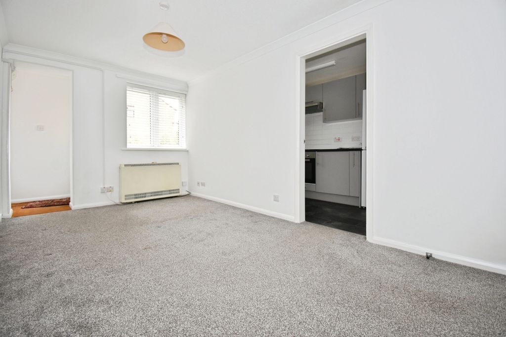 Property photo 2 of 7 Living Room