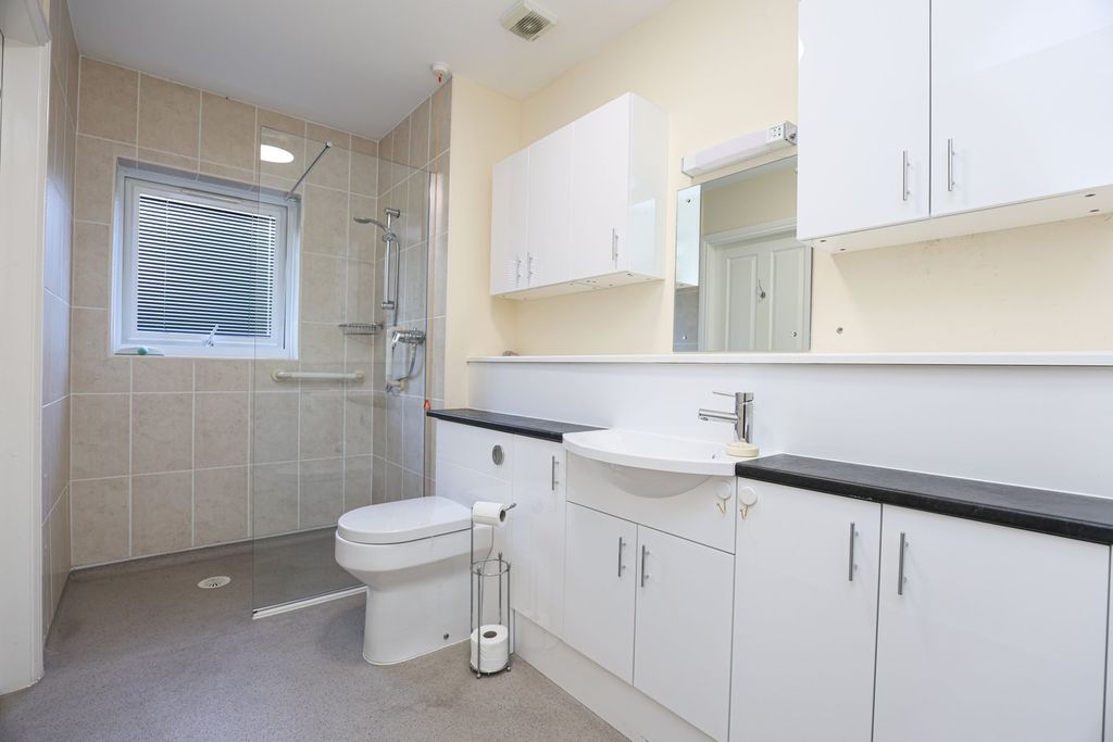 Property photo 3 of 13 Wet Room/Utility