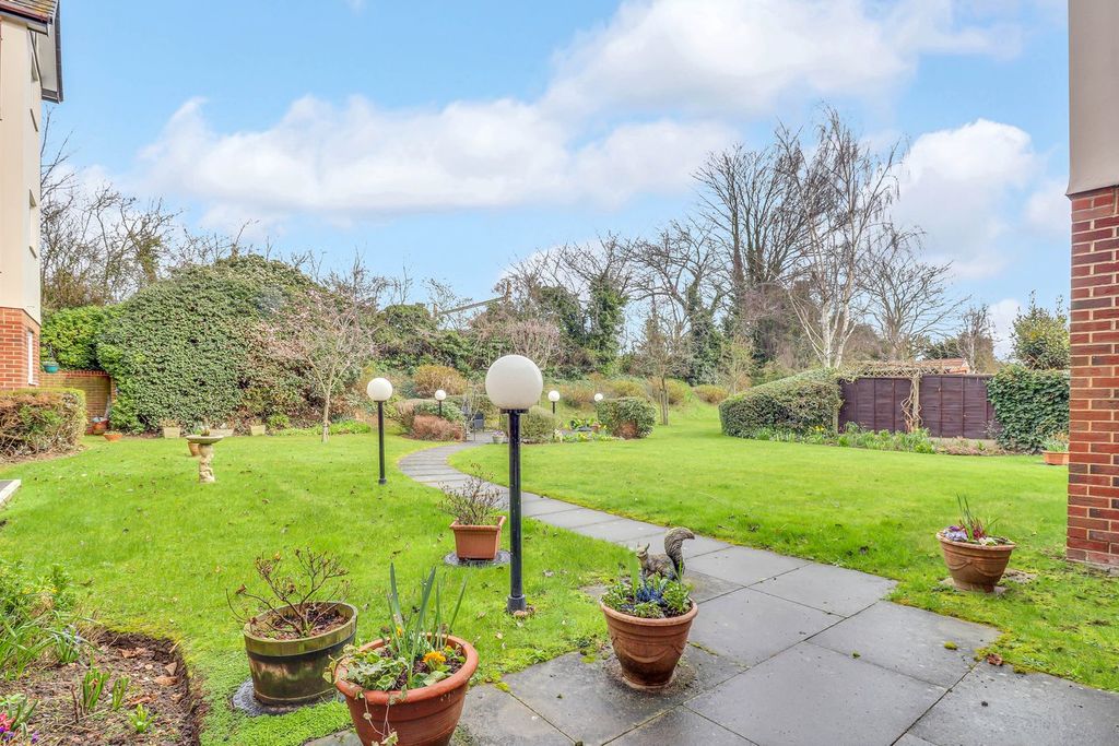 Property photo 2 of 8