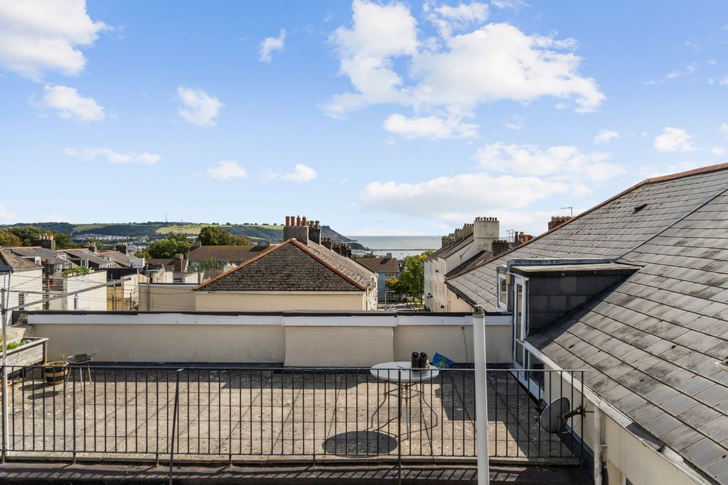 Property photo 2 of 5 0018
