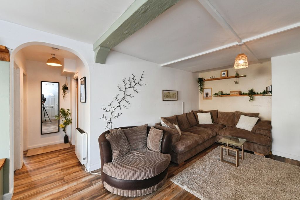 Property photo 1 of 15 Pbox-Img.Jpg