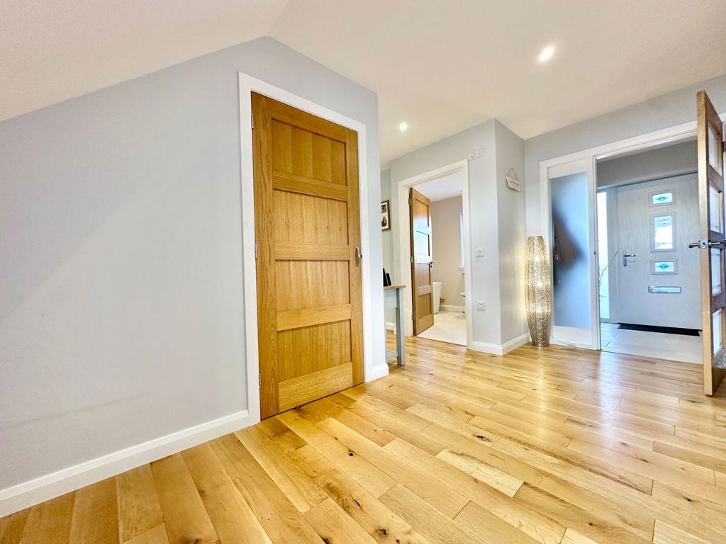 Property photo 3 of 49