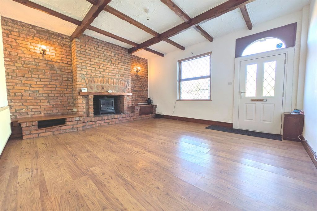 Property photo 2 of 9 Lounge